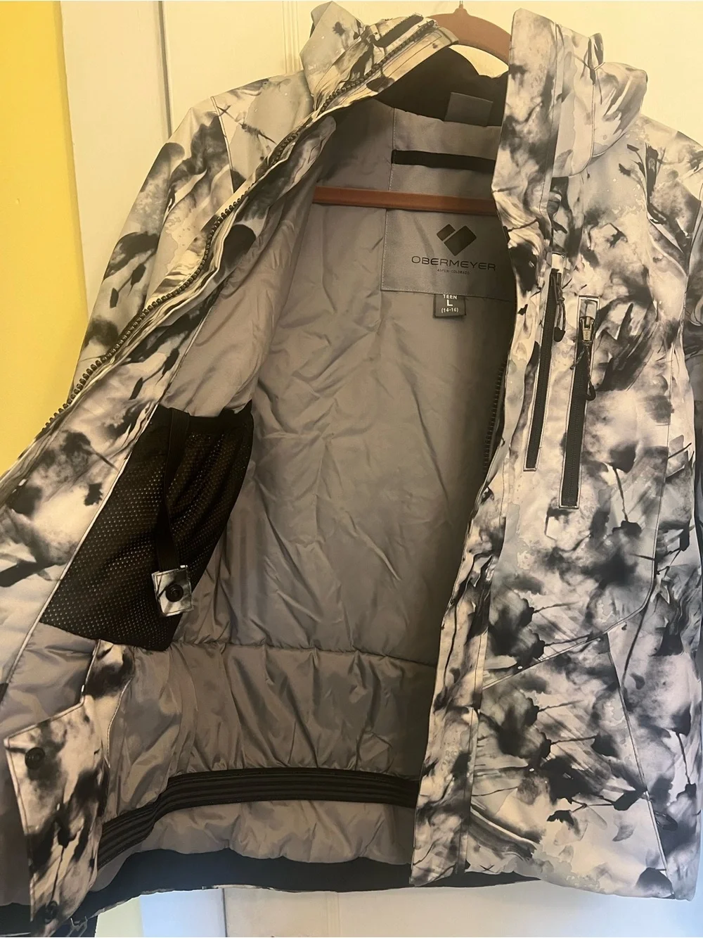Obermeyer Gents Black and White Marble Print Hooded Ski Jacket Boys Teen L 14-16
